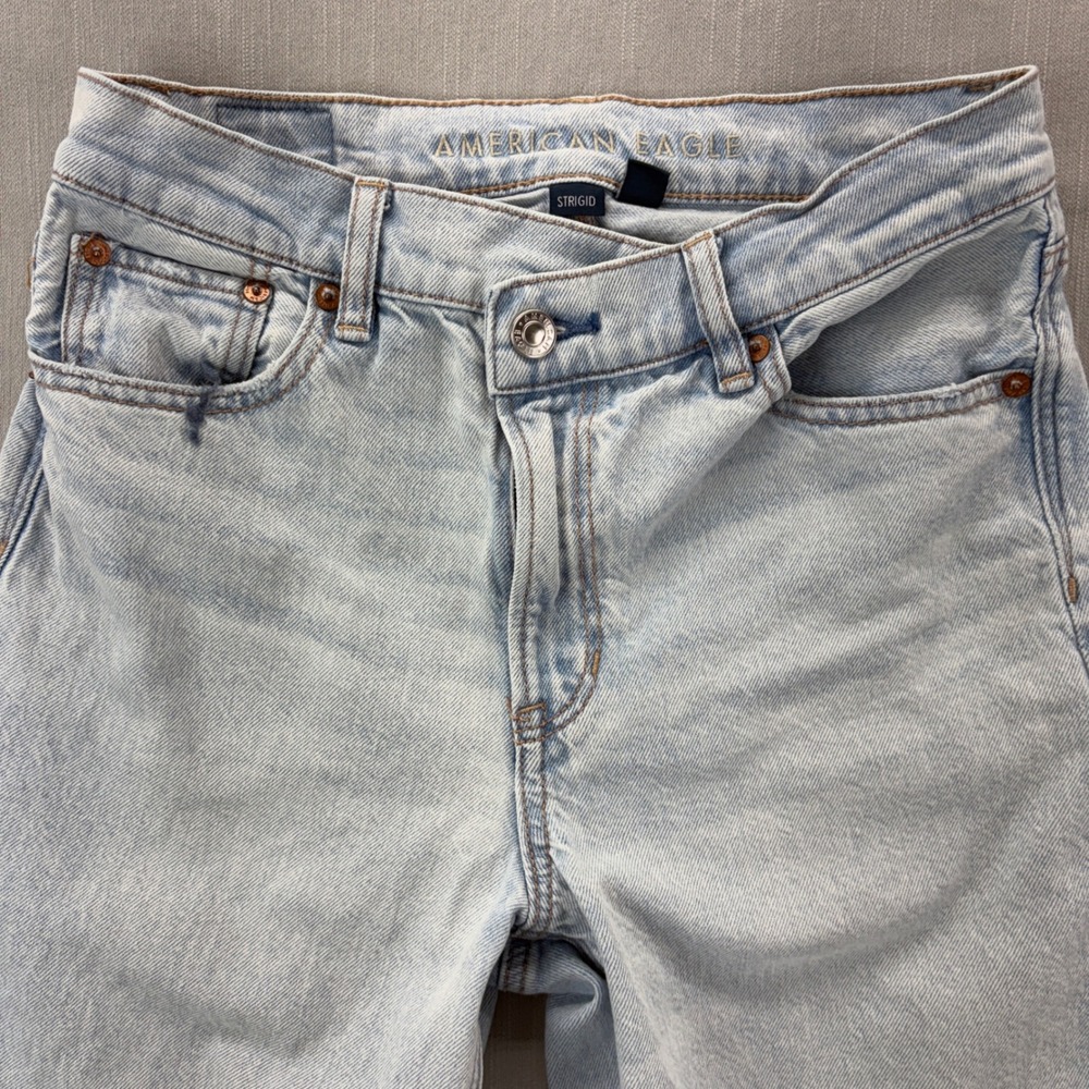American Eagle Baggy Straight Jeans Light Wash Denim Size 2 Super High Rise - Picture 3 of 12